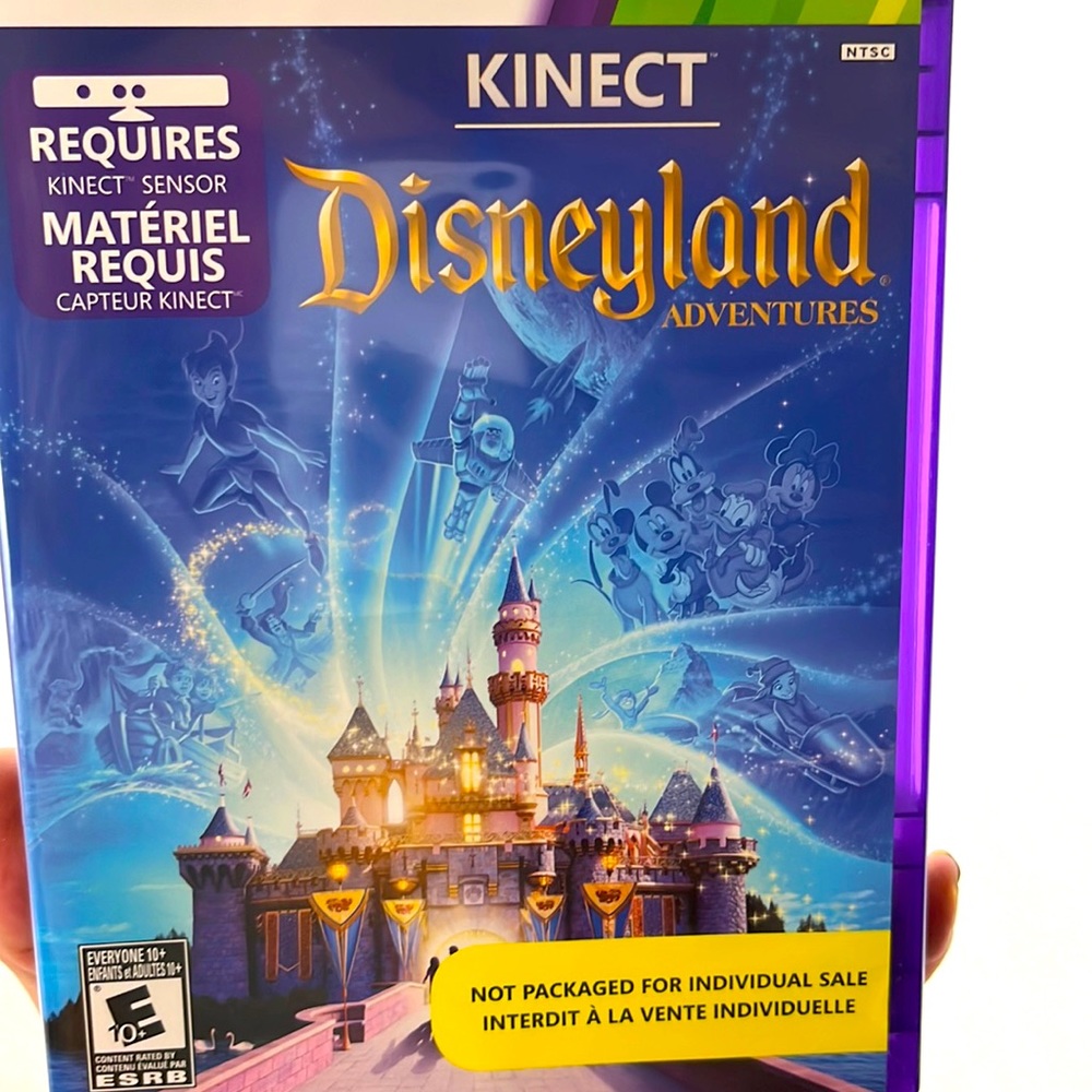 Disneyland Adventures-XBOX 360 KINECT game. Has never been used.